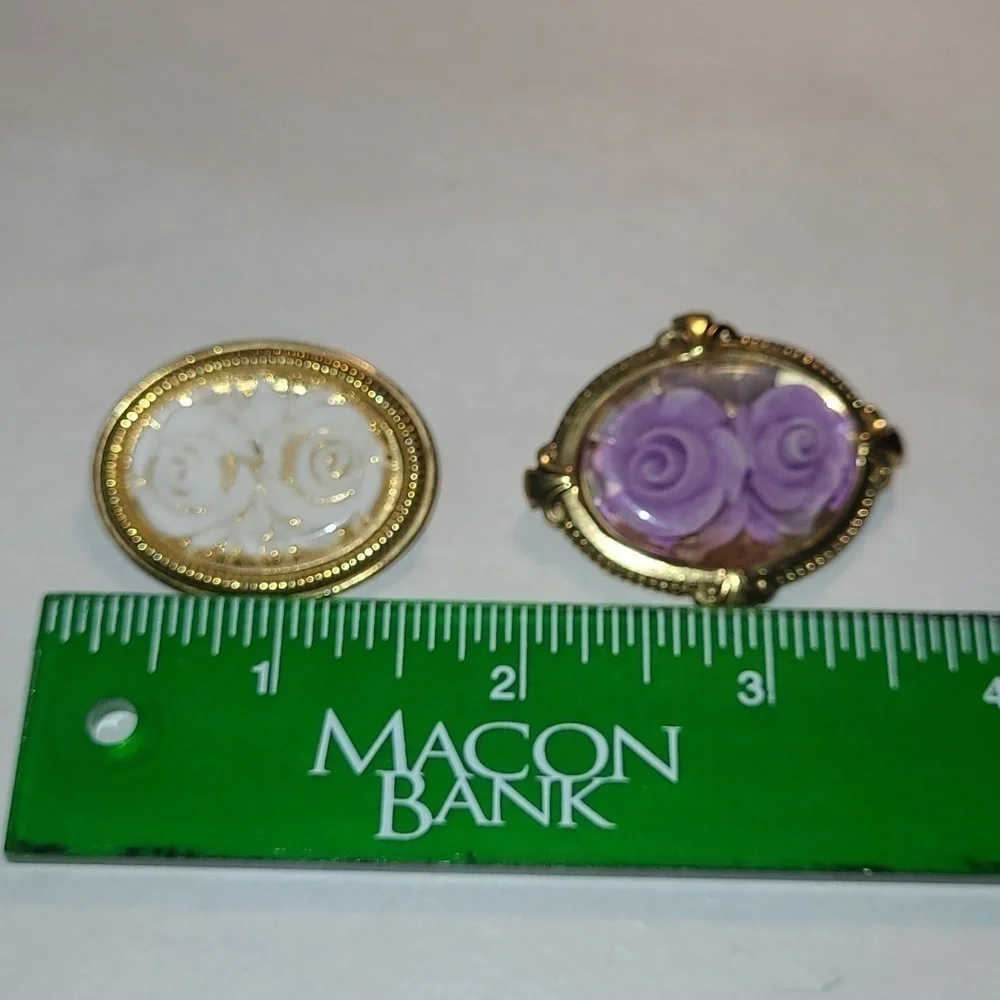 Women's Vintage Brooches Bundle
